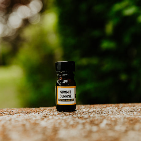 Side details of Weatherbeard Supply Co Summit Sunrise Beard Oil Sample
